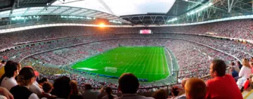 Болельщики могут вернутся на стадионы в Англии уже 25 апреля
