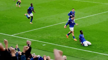 Элитные рестораны, клубы и шампанское: одноклубник Миколенко показал, как празднуют Рождество звезды АПЛ