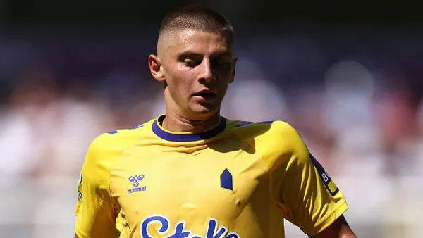 Миколенко и его оценки за игру с Вест Хэмом: украинца назвали худшим футболистом среди двух команд