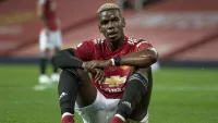 Неспокойно в Манчестер Юнайтед: Погба оскорбил Сульшера после удаления в матче с Ливерпулем