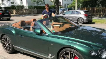 Левандовски вернулся в Баварию на шикарном Bentley за 300 тысяч долларов: видео неулыбчивого поляка в машине