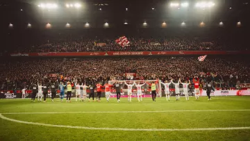 Немецкие власти напуганы: болельщикам могут снова запретить ходить на футбол