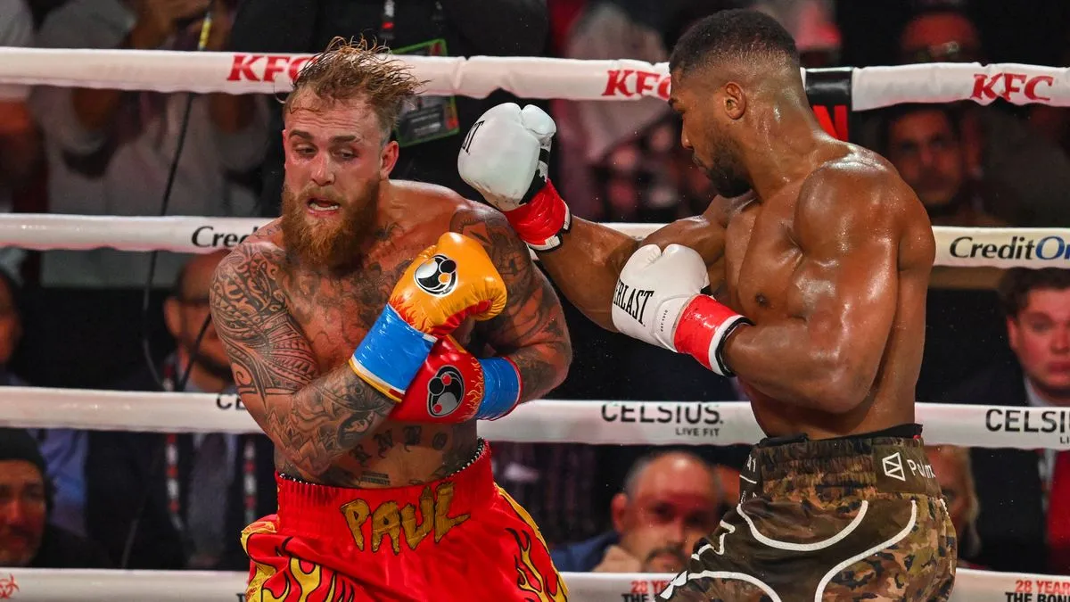 Нокаут, сломана челюсть, больница и безумные деньги: детали боя Джошуа – Пол