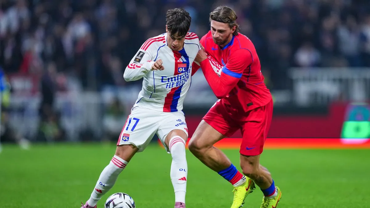 Забарный сыграл в матче с пятью голами: как ПСЖ завершил поединок против Лиона