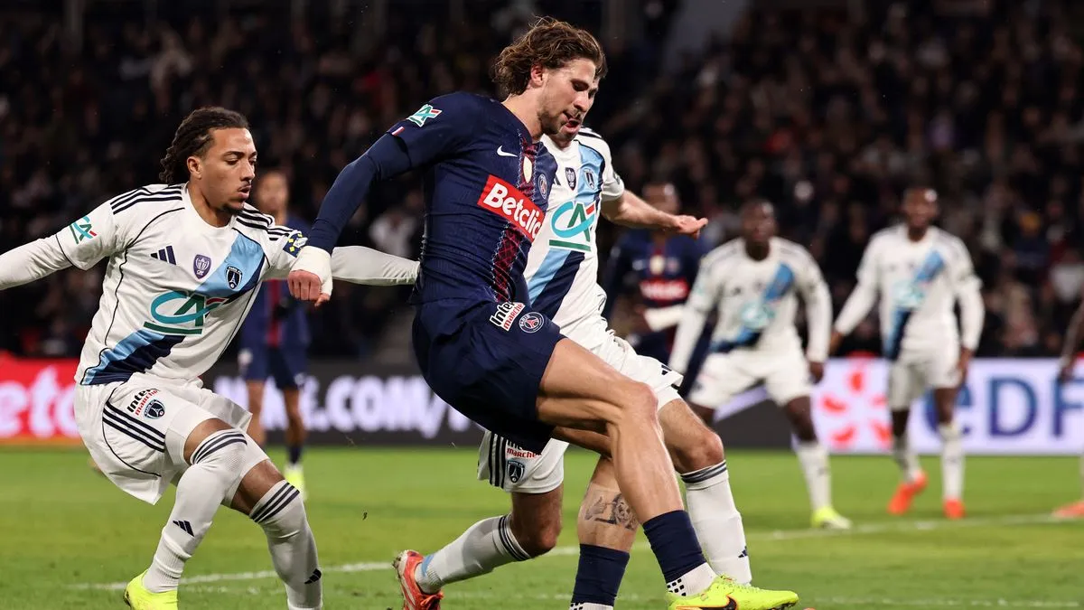 Шок в Париже: ПСЖ с Забарным сенсационно вылетел из Кубка Франции от соседей в 44 метрах