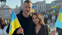 Украинский Лондон: чета Ярмоленко приняла участие в многотысячной демонстрации в поддержку нашей страны