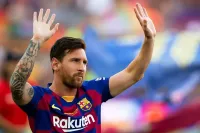 «Он должен играть с Роналду в Ювентусе»: легенды футбола отреагировали на уход Месси из Барселоны