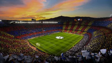 Барселона, имеющая 1 миллиард евро долга, затеяла реконструкцию «Ноу Камп» за 1,3 миллиарда (видео)