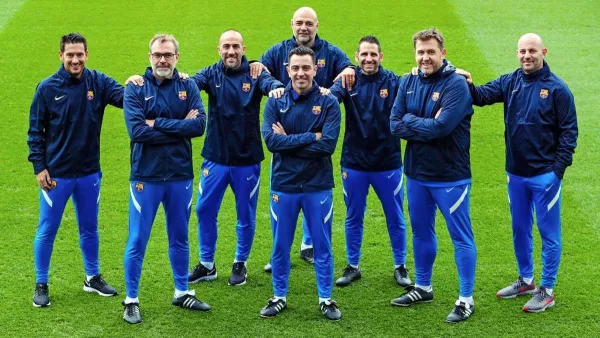 Родной брат Хави и еще шесть помощников: Барселона представила новый тренерский штаб