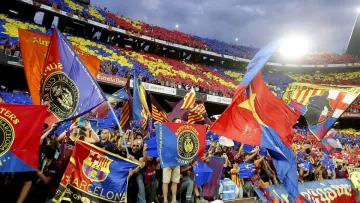 Резкое продолжение скандала: ультрас Барселоны обвинили боссов клуба в алчности и заявили о бойкоте матча с Кадисом