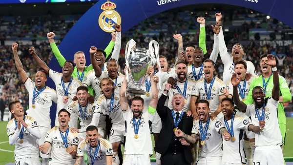 Реал обыграл Боруссию в финале Лиги чемпионов и завоевал трофей: Лунин смотрел за триумфом со скамейки запасных