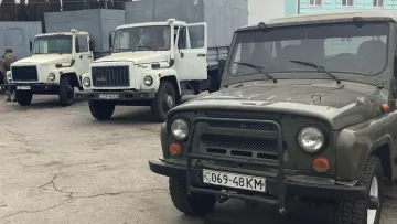Все для победы: президент Колоса Засуха передал армии Украины сразу девять автомобилей