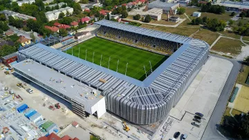 На любимом стадионе динамовского форварда: Днепр-1 планирует играть матчи Лиги Европы в Словакии