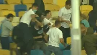 Сделали замечание ультрас и были избиты: известны подробности потасовки фанатов Динамо на «Олимпийском»