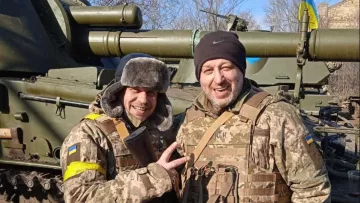 С автоматом и уверенностью в лице: фото экс-тренера Зари Вернидуба, защищающего Украину на передовой