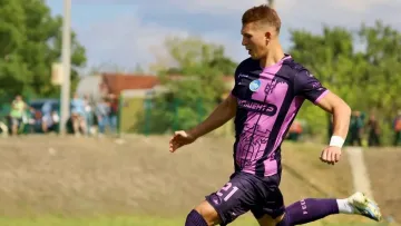 «Врач сразу на месте вправила ему руку»: когда вернется к игре форвард Эпицентра Супряга