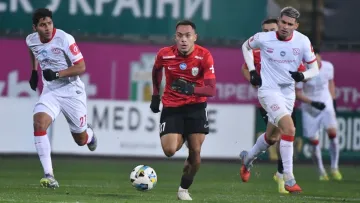 Карпаты в большинстве победили Кривбасс: криворожская команда играла в меньшинстве почти весь матч