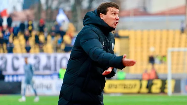 «Пусть бы он майку Колоса надел»: тренер Миная Леонов выразил негодование работой арбитра после поражения в Ковалевке
