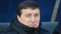 «Еще не рассчитались, жду звонка»: бывший тренер Миная Леонов сообщил о задолженностях клуба по зарплате