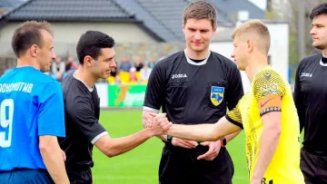 Clean sheet Панькива и дебют реабилитолога: видео голов ФК Рух в благотворительном спарринге, деньги от которого пошли на нужды ВСУ