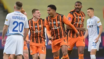 Шахтар перервав рекордну безпрограшну серію Динамо: «гірники» з автоголом перемогли команду Шовковського