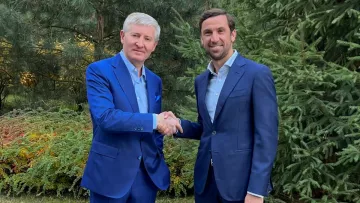 Ахметов провел встречу с Срной: известны подробности разговора президента Шахтера с новым тренером «горняков»