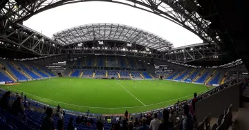 Матч Казахстан — Украина пройдет со зрителями на трибунах, но без украинских болельщиков