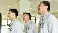 Мирного неба в каждый уголок Украины: футболисты сборной одели национальные наряды в честь Дня вышиванки