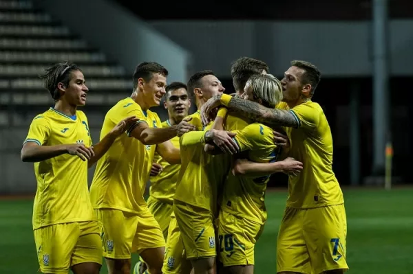 Фраеры из молодежной сборной Украины не забили пенальти и лишь благодаря автоголу обыграли Фареры