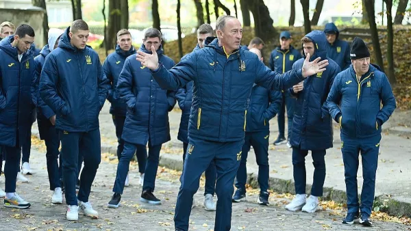 Официально: УАФ подтвердила уход Петракова с поста главного тренера сборной Украины