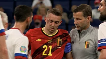 Игрок сборной Бельгии получил двойной перелом в матче Евро-2020 против России