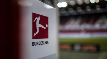 Клубы Бундеслиги уйдут на карантин до конца сезона