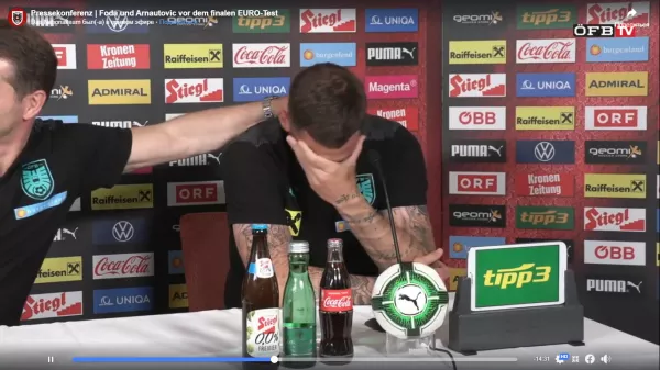 Лидер сборной-соперницы Украины на Евро расплакался на пресс-конференции (Видео)