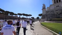 За день до матча с Англией: сборная Украины прогулялась по Риму и посетила Колизей (Видео)