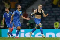 Довбик благодаря победному голу Швеции на Евро-2020 обогнал Платини