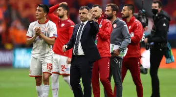 Тренер сборной Северной Македонии объявил об уходе после трех поражений на Евро