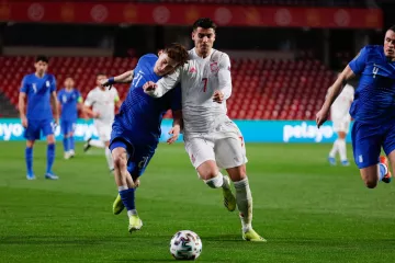 Испания дома не смогла обыграть Грецию в рекордном матче Рамоса (видео)