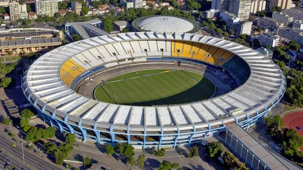 Главный стадион Бразилии не переименуют в честь Пеле из-за протеста жителей Рио-де-Жанейро
