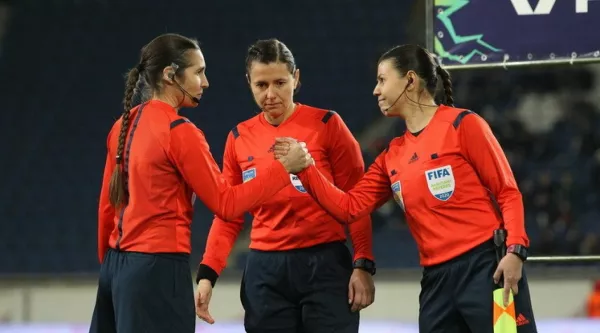 Украинские женщины-арбитры впервые будут судить футбольные матчи Олимпиады-2020