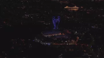Небо в синих цветах: Челси устроил невероятное шоу дронов после победы в Лиге чемпионов
