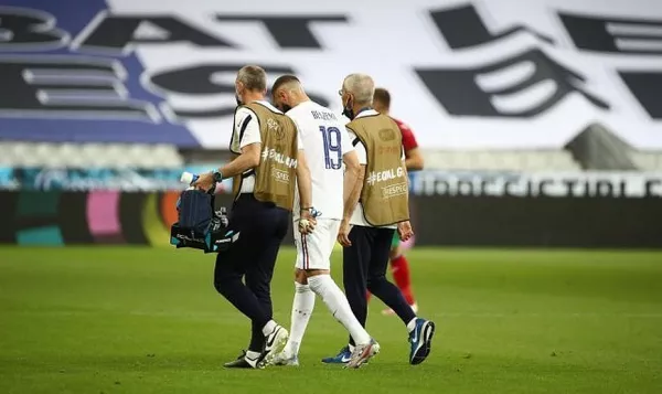 Стали известны сроки возвращения Бензема в основную группу сборной Франции