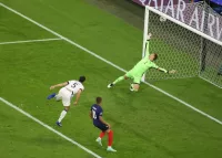 Автогол Хуммельса принес Франции победу над Германией в центральном матче первого тура Евро (Видео)