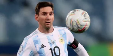 Тренер Аргентины Скалони рассыпался в комплиментах Месси: «Он уже показал, что является лучшим в истории»