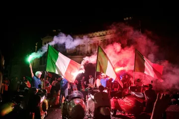 Трое погибших, десятки раненых: празднование победы Италии на Евро-2020 закончилось трагедией