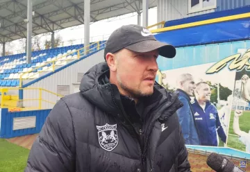 Последствия драки и толкотни: за избиение арбитра пожизненно дисквалифицирован главный тренер украинской команды
