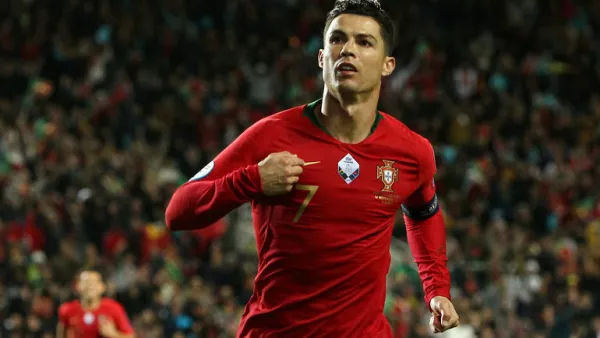 Роналду настоял на переносе игры сборной Португалии в Турин