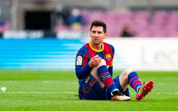 Барселона попрощалась с Месси трогательным видеороликом, показав главные голы аргентинца