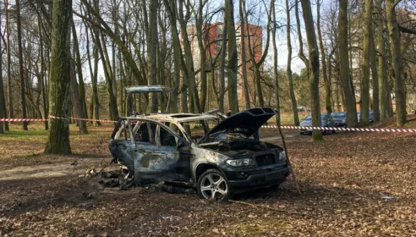 Преступники сожгли авто, из которого застрелили украинского футбольного агента (фото)