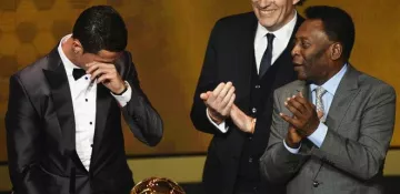 Пеле поздравил Роналду с повторением рекорда по голам за сборную: «Болею за тебя»