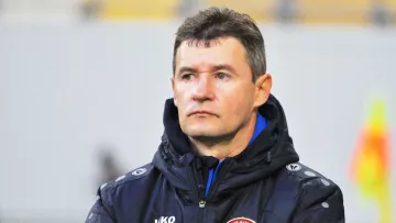 Экс-наставника ФК Львов отстранили на три матча за применение силы к официальному лицу поединка